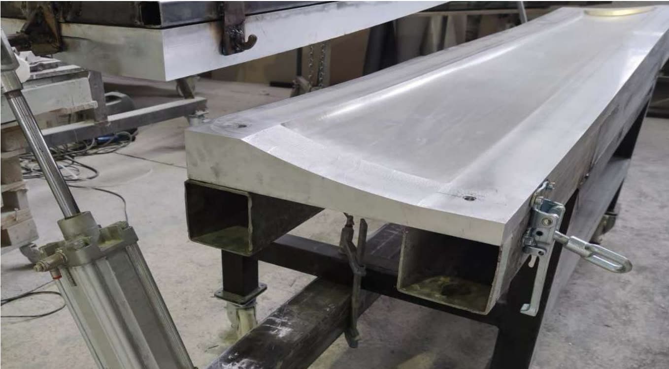 Long CNC-machined mold